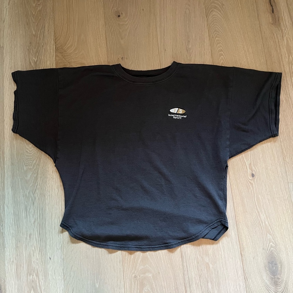 International sport “I/S” Wide arm athletic cotton shirt